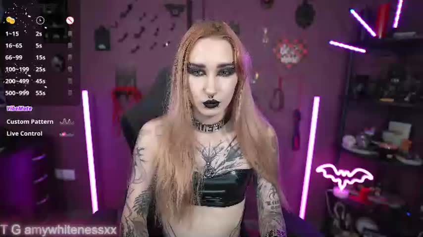 amywhitenessxx 💬 naked cam