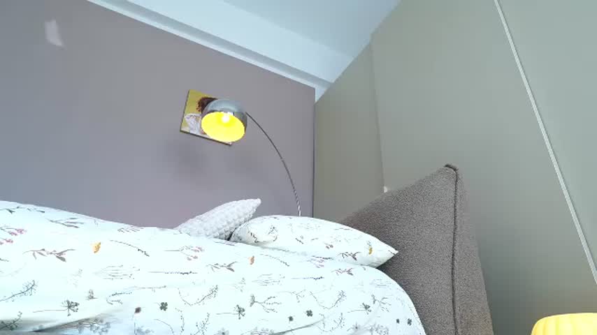 artesophie 🕡 free live cam