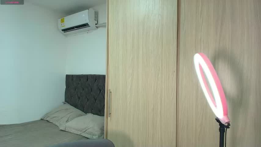 aurorafiore 🥎 live sex stream