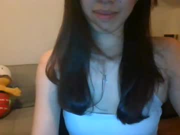 axuepetitt live