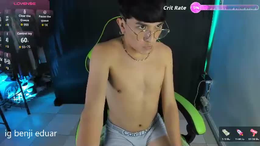benji_hoter ✋ chatroom
