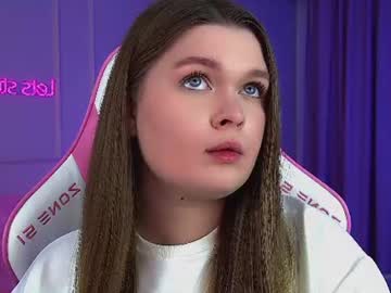 crystallyons 🏊 live sex cam