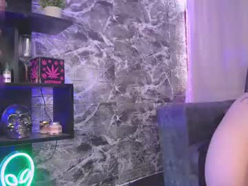 darkly_waxx 🗾 live sex chat