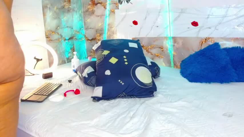 elettra_t 🔞 live nude cam