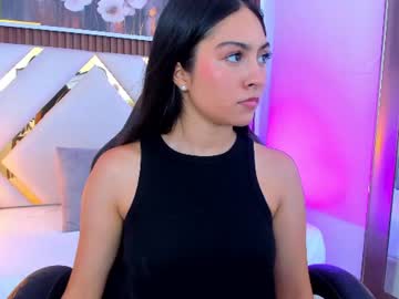 emelie_ch_ 🏸 nude show