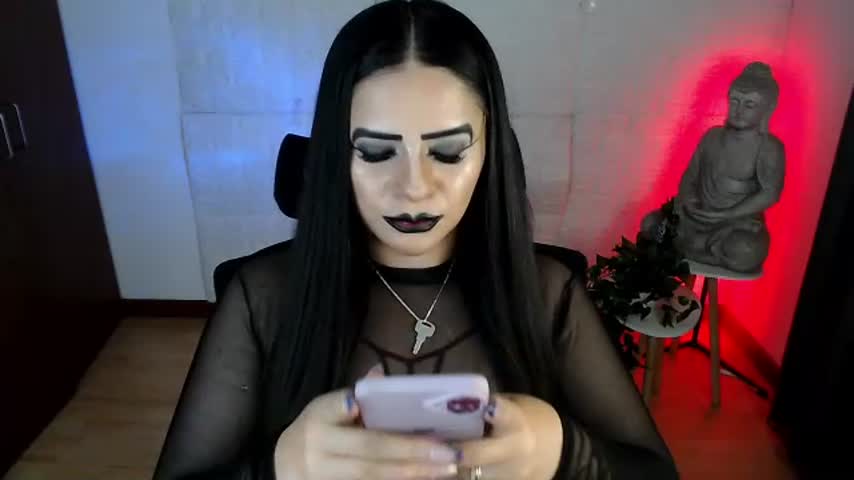 emili_evans_ ❔ free naked chat