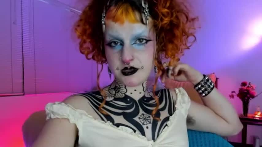 friskyflowers 🥖 live nude webcam