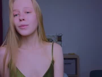 hihi_im_chloe live