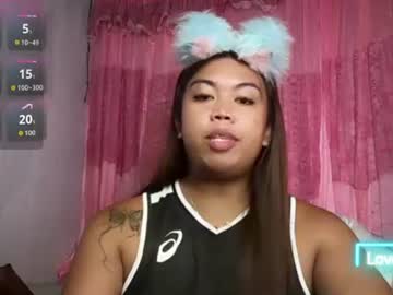 hoelykarina 🍩 live show