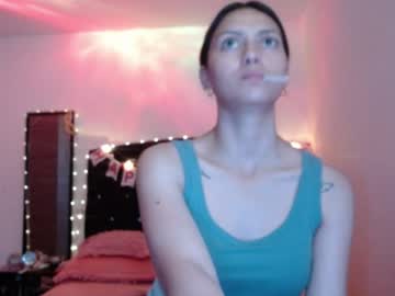 holy_julii 🐩 free nude cam