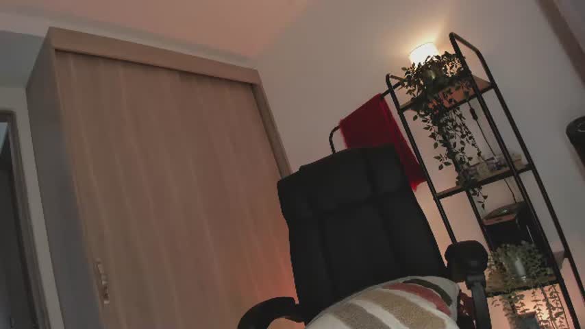 juli_hairy 🌹 adult chat