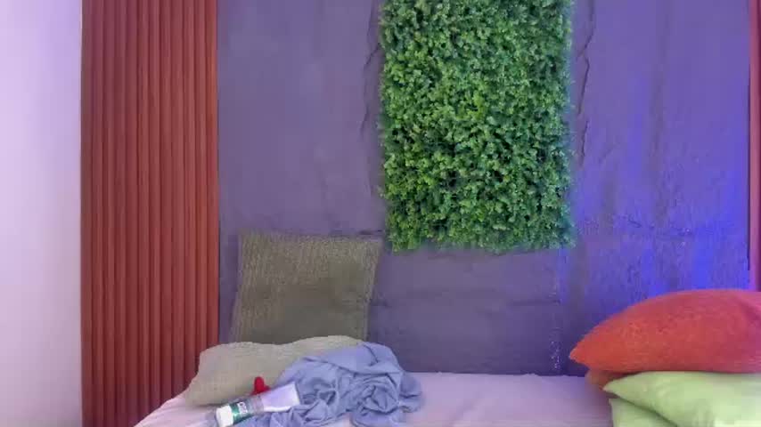 kelly_bernal live