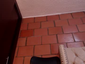 khloe33 ⬛ online sex chat