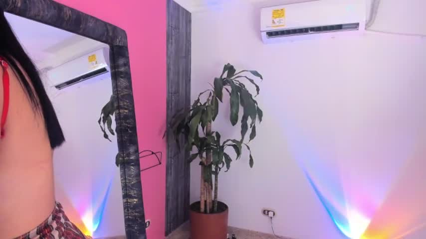 kiarasexy69 🚴 online sex chat