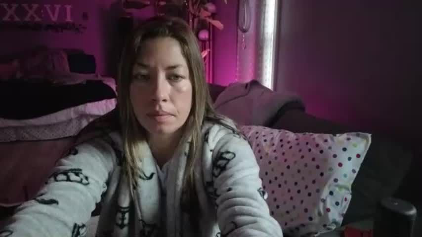 kisssmira 🥊 sex chat