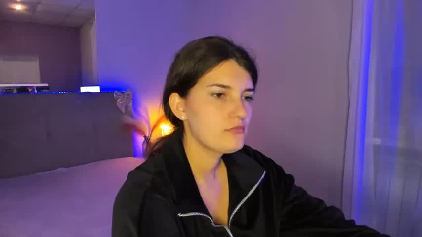 laura__leee live