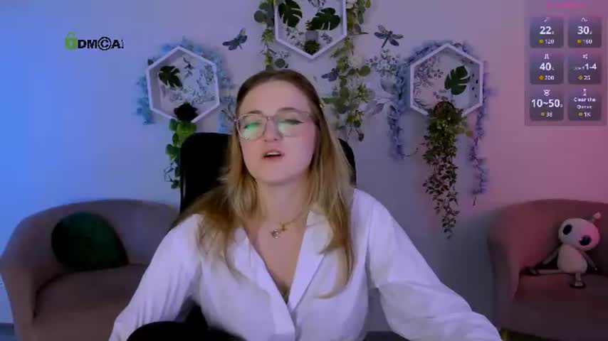 luna_berryy 🌱 live nude webcam