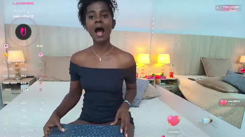 mara_sinclair live