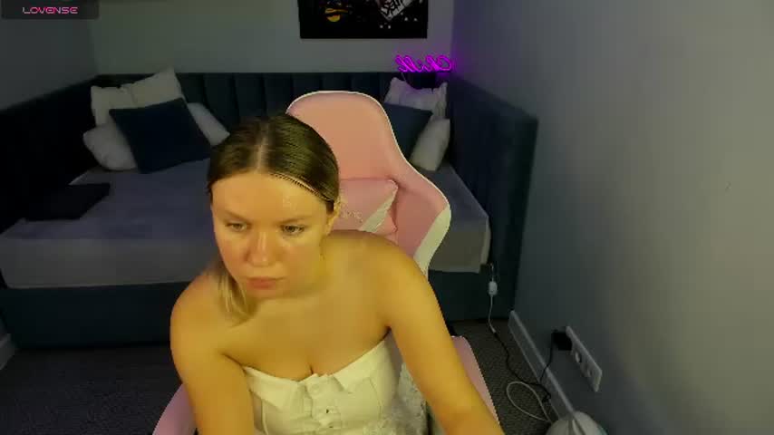 margo_veen 👝 live webcam