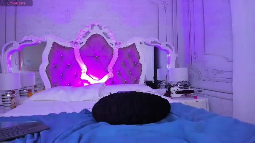 megan_cute4u 🔔 naked chat