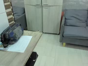 mhelannyy live
