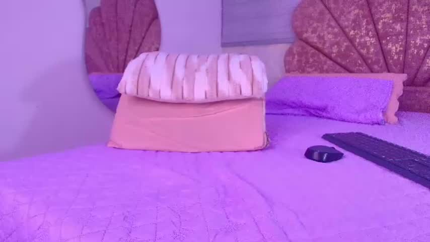mia_collenss 😔 live naked webcam