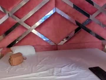 mia_savala_ live