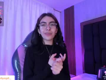 molly__a 🙊 live webcam