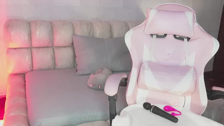 naomigray__ live