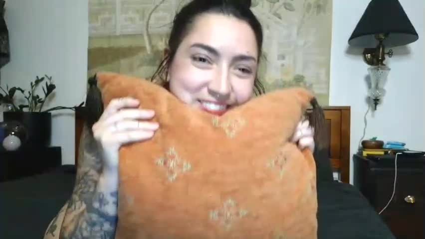 notblondegoth 🛏 naked cam chat