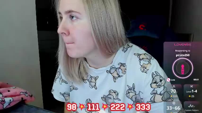 oliviamunk 👰 naked webcam chat