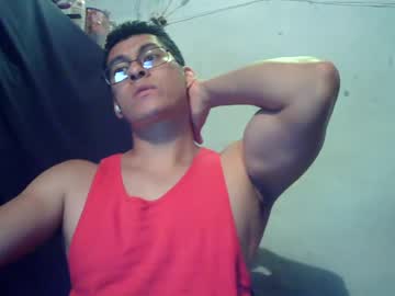 oomaurooo 🌴 naked cam