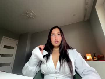 perlaamemiya 🌧 nude cam