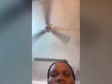 pettitemely 🥓 naked cam