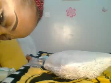 prettyela live