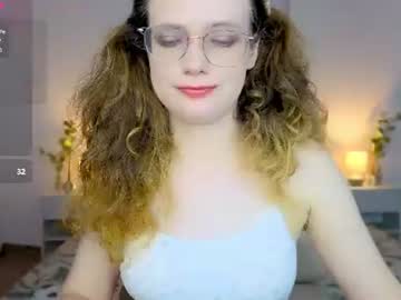 shy_bunnyy_ 📯 live online cam
