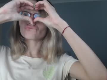 shy_moony 📁 free webcam