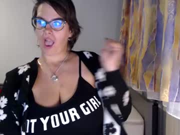 sneakymiky live