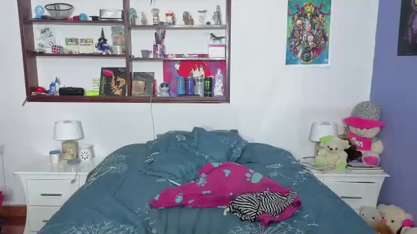 stephania_t 🐊 live online chat