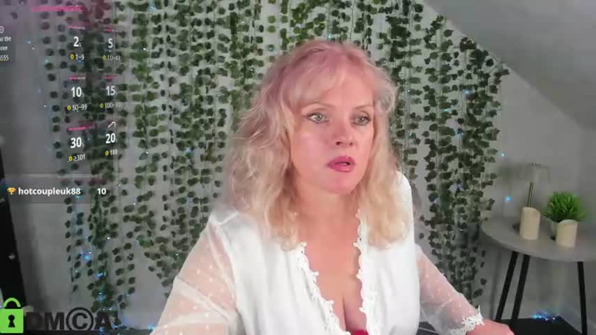 victoria_nelson 🐺 adult chat