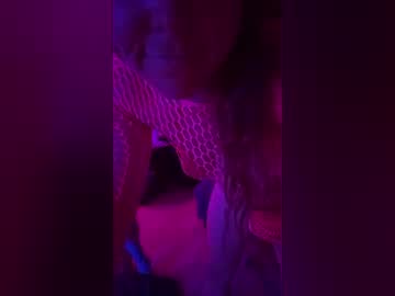 whiskeygal6 live